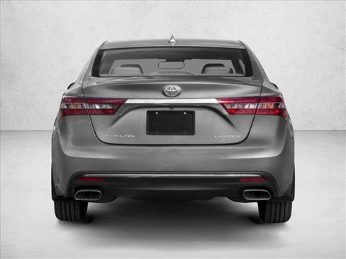 Used 2016 Toyota Avalon Limited image 10