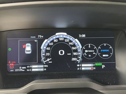 Used 2024 Toyota Sequoia TRD Pro AWD/4WD image 15