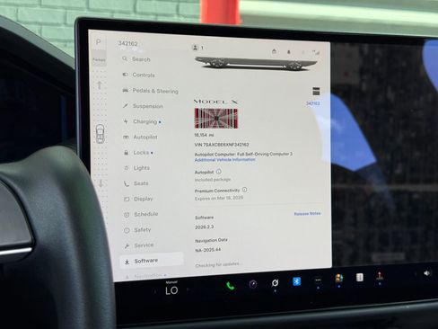 Used 2022 Tesla Model X Plaid image 21