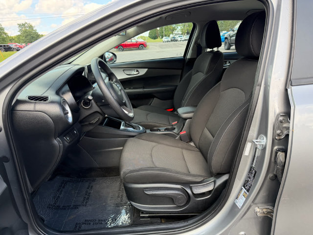 Used 2023 Kia Forte LXS FWD image 7