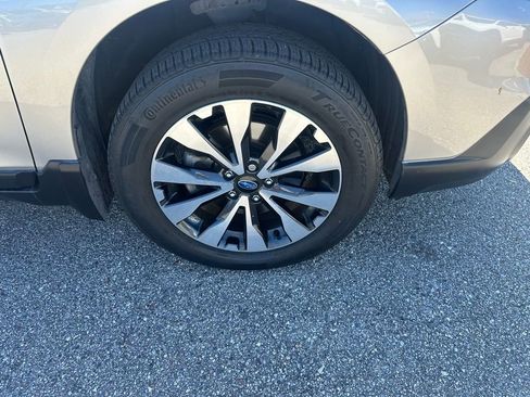 Used 2017 Subaru Outback 2.5i Limited image 4