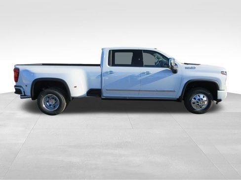 New 2026 Chevrolet Silverado 3500 High Country w/ High Country Premium Package image 6