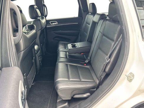 Used 2019 Jeep Grand Cherokee Limited w/ Luxury Group II AWD/4WD image 14
