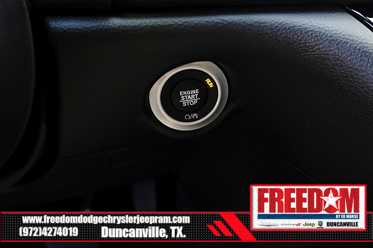 New 2027 Chrysler Pacifica Select w/ Family Tech Group FWD image 34