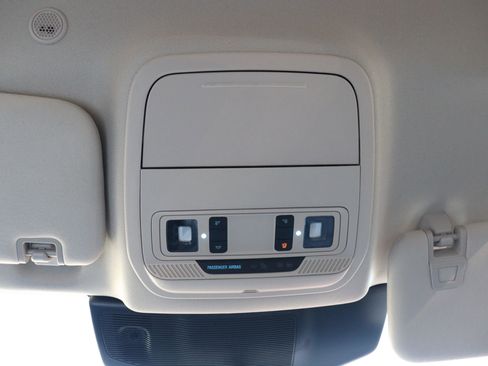 Used 2023 Ford Explorer XLT w/ Equipment Group 202A image 36