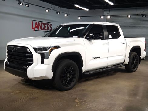 New 2026 Toyota Tundra Limited image 3