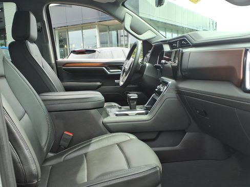 Used 2024 GMC Sierra 1500 Denali w/ Denali Reserve Package AWD/4WD image 15