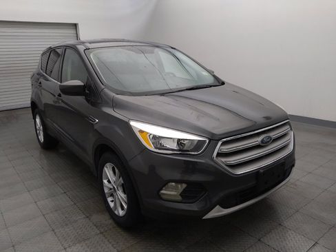 Used 2019 Ford Escape SE FWD image 13