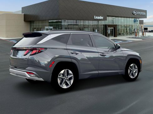 New 2026 Hyundai Tucson SEL image 8