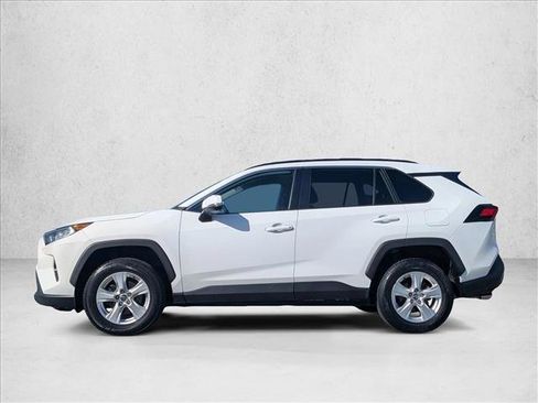Used 2021 Toyota RAV4 XLE image 9