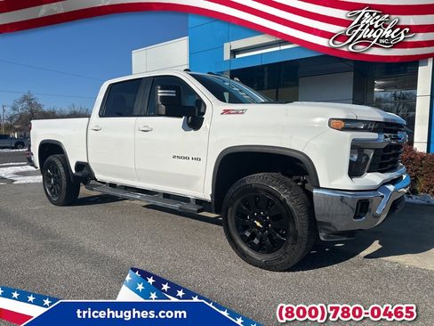 Used 2024 Chevrolet Silverado 2500 LT image 1