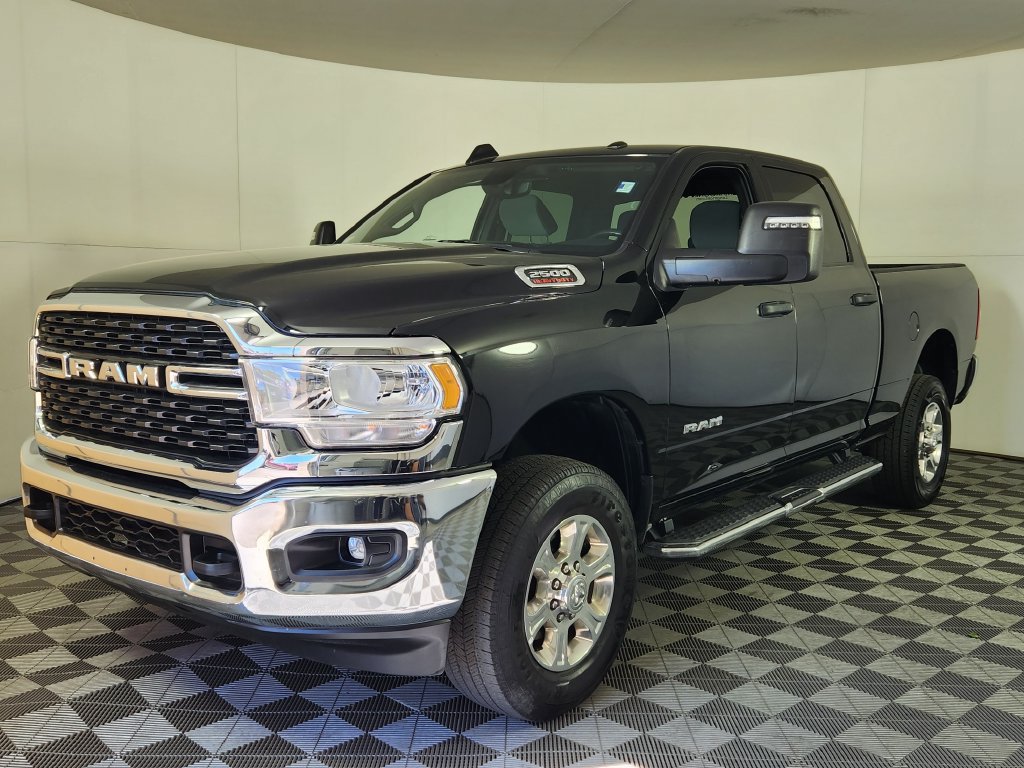 Used 2024 RAM 2500 Big Horn AWD/4WD image 3