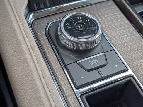 Used 2024 Ford Expedition Limited RWD image 19