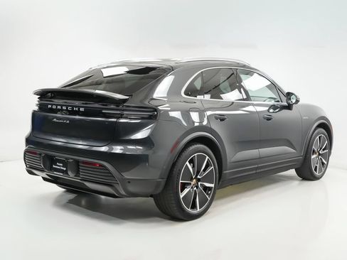 Used 2025 Porsche Macan 4S Electric AWD/4WD image 11