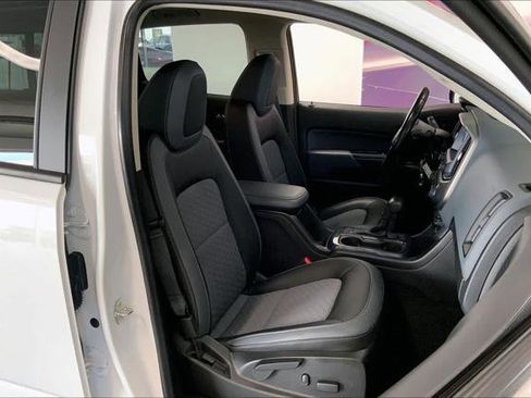 Used 2017 Chevrolet Colorado Z71 AWD/4WD image 12