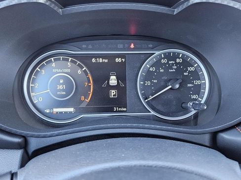 New 2025 Nissan Versa SR w/ Trunk Package image 12