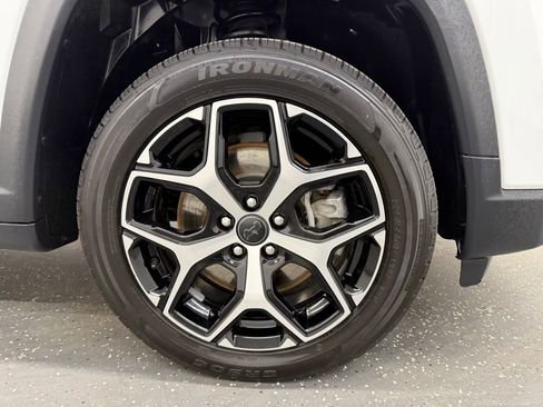 Used 2025 Jeep Compass Limited AWD/4WD image 21
