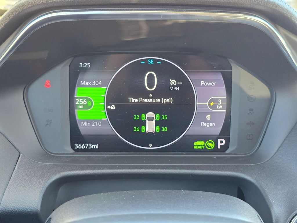 Used 2022 Chevrolet Bolt EUV LT w/ Driver Confidence Package FWD image 21