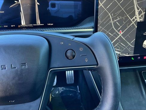 Used 2021 Tesla Model S Plaid image 8