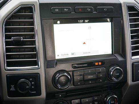 Used 2017 Ford F250 Lariat w/ Chrome Package image 18