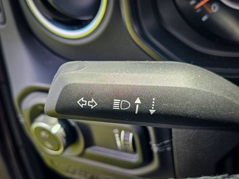 New 2026 Jeep Gladiator Sport AWD/4WD image 18