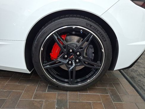 Used 2024 Chevrolet Corvette Stingray Preferred Cpe w/ Z51 Performance Package image 6