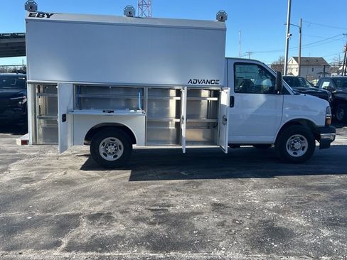 New 2025 Chevrolet Express 3500 Work Van w/ Power Convenience Package image 4