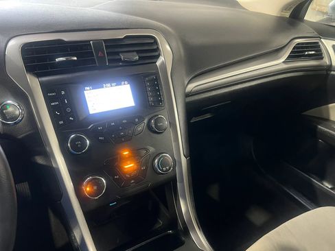 Used 2020 Ford Fusion S FWD image 20