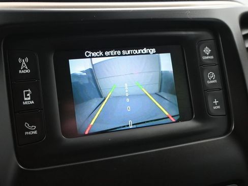 Used 2015 Jeep Cherokee Latitude w/ Comfort/Convenience Group FWD image 18