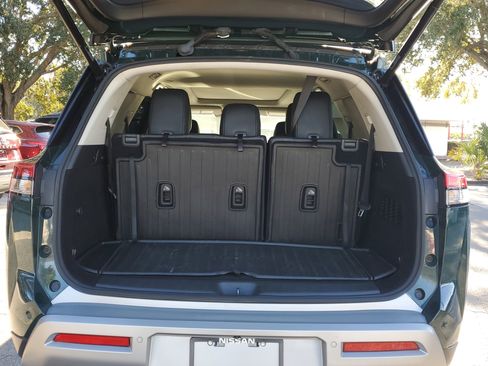 Used 2022 Nissan Pathfinder SL w/ SL Premium Package image 9