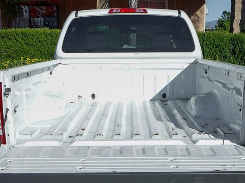 Used 2016 Nissan Frontier S image 8