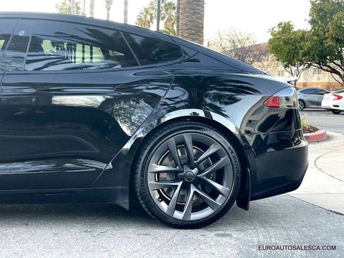 Used 2022 Tesla Model S Plaid image 12