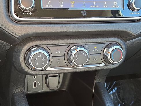 Used 2024 Nissan Versa S w/ S Plus Package image 27