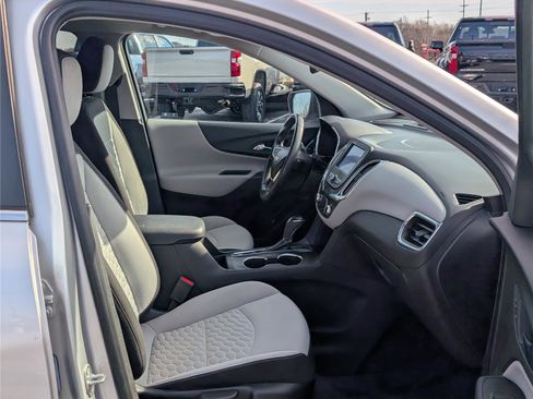 Used 2021 Chevrolet Equinox LT image 11