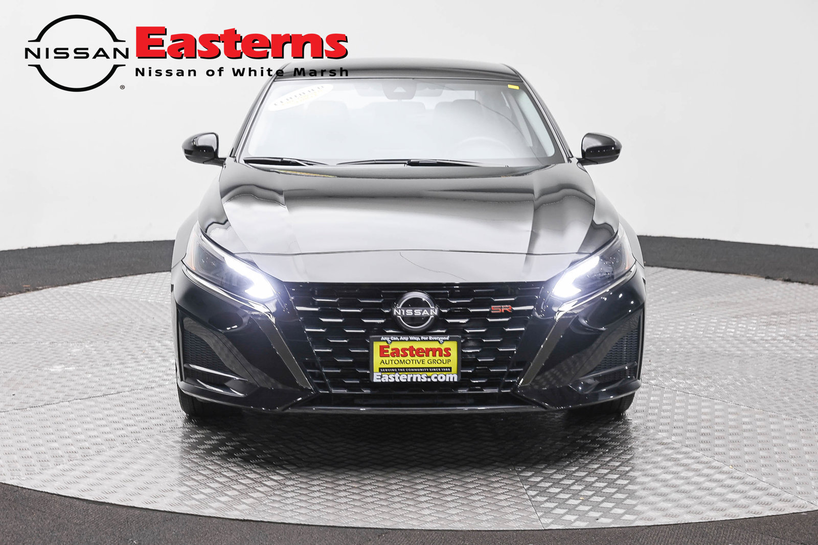 Used 2025 Nissan Altima 2.5 SR AWD/4WD image 2