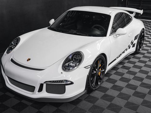 Used 2015 Porsche 911 GT3 RWD image 29