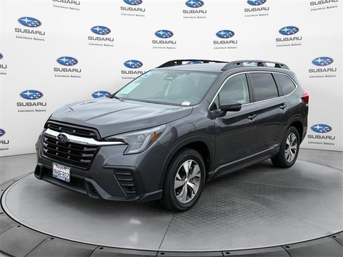 Used 2023 Subaru Ascent Premium w/ Convenience Package image 8