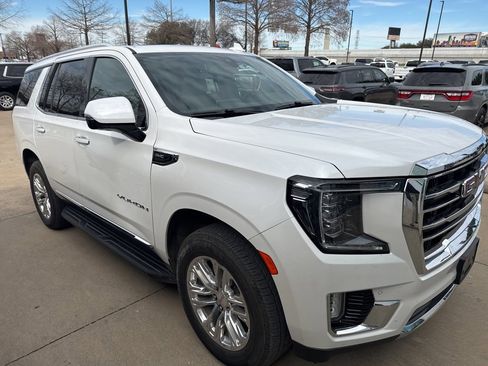 Used 2022 GMC Yukon SLT w/ SLT Luxury Package image 5