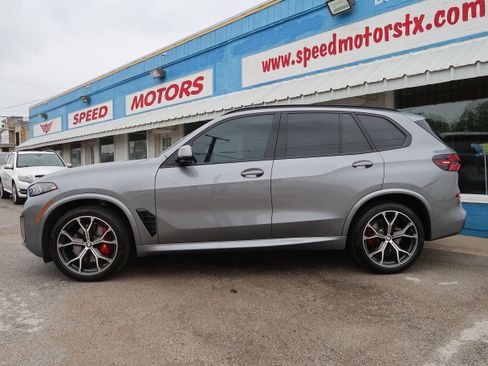 Used 2025 BMW X5 xDrive40i w/ Executive Package AWD/4WD image 3