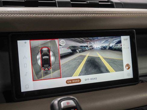 Used 2020 Land Rover Defender 110 HSE image 29