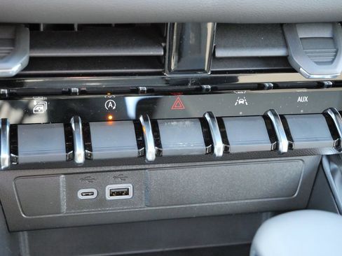 New 2026 GMC Canyon Elevation w/ Convenience Package image 51