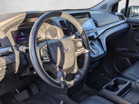 Used 2023 Honda Odyssey Touring image 11