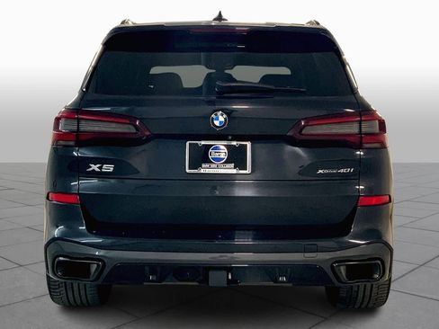 Used 2022 BMW X5 xDrive40i w/ M Sport Package image 4