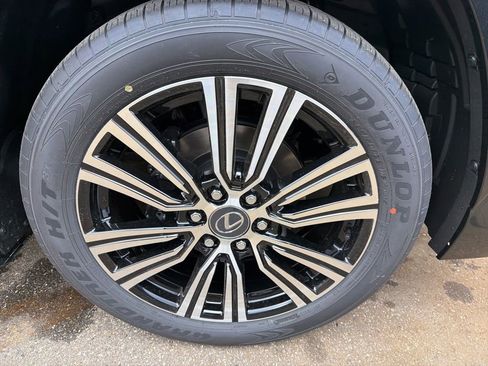 New 2026 Lexus LX 600 4WD w/ Luxury Package image 28