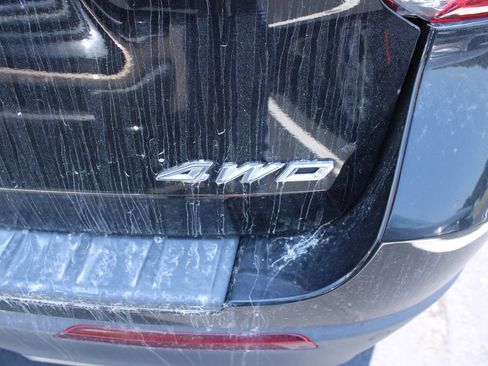 Used 2021 Ford Explorer XLT w/ Equipment Group 202A AWD/4WD image 6