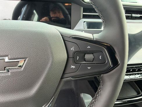 New 2027 Chevrolet Bolt LT w/ Comfort Package FWD image 20