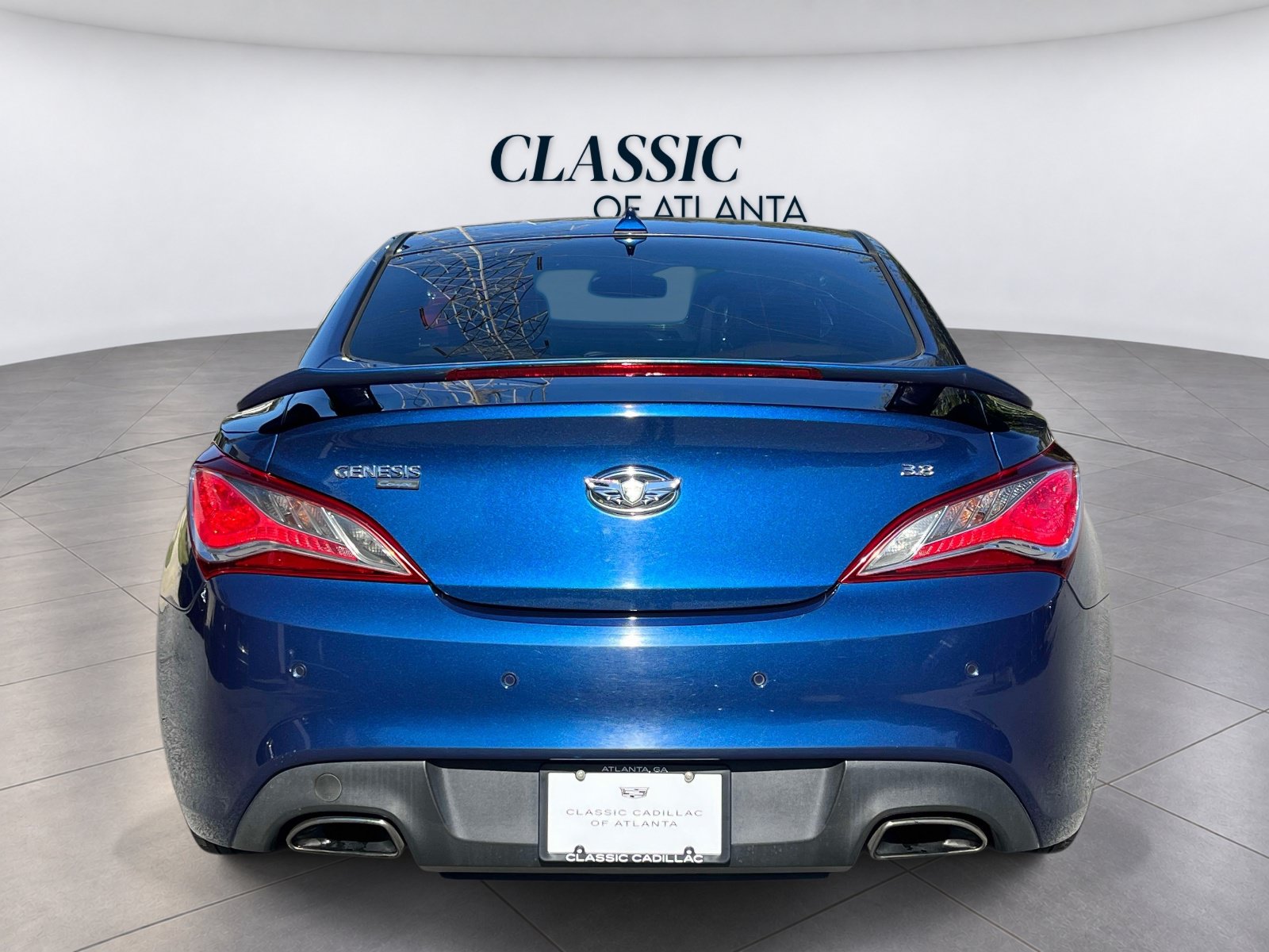 Used 2015 Hyundai Genesis 3.8 RWD image 4