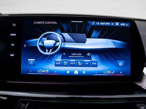 New 2026 BMW X2 xDrive28i w/ Technology Package image 23