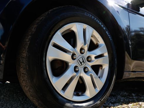 Used 2009 Honda Accord LX-P image 24