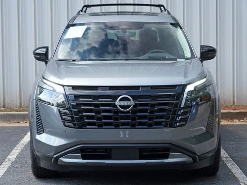 Used 2026 Nissan Pathfinder Platinum FWD image 51